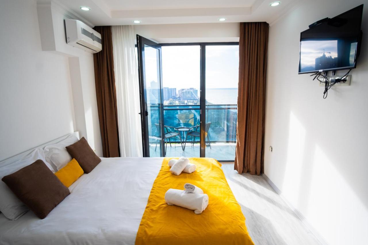 Beach Tower By G-Point Batumi Exterior photo