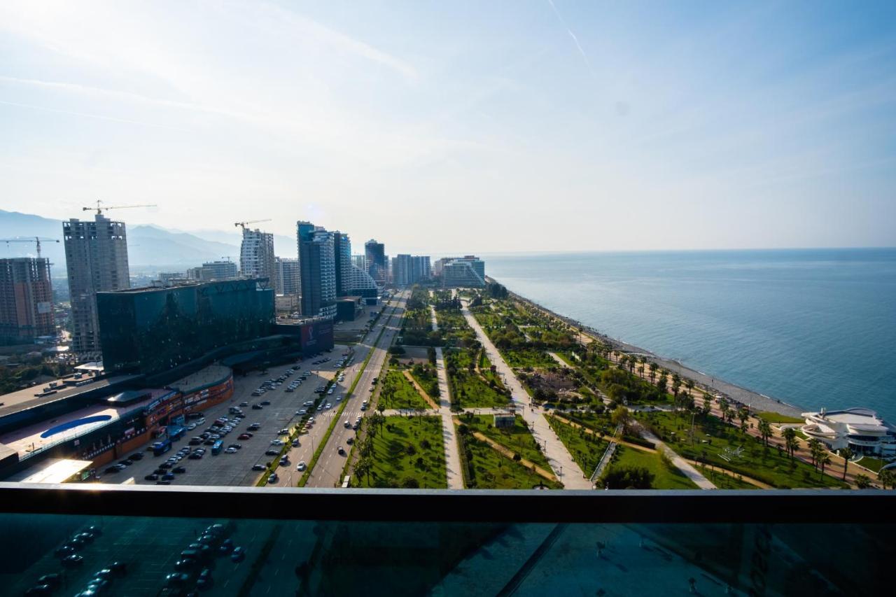 Beach Tower By G-Point Batumi Exterior photo